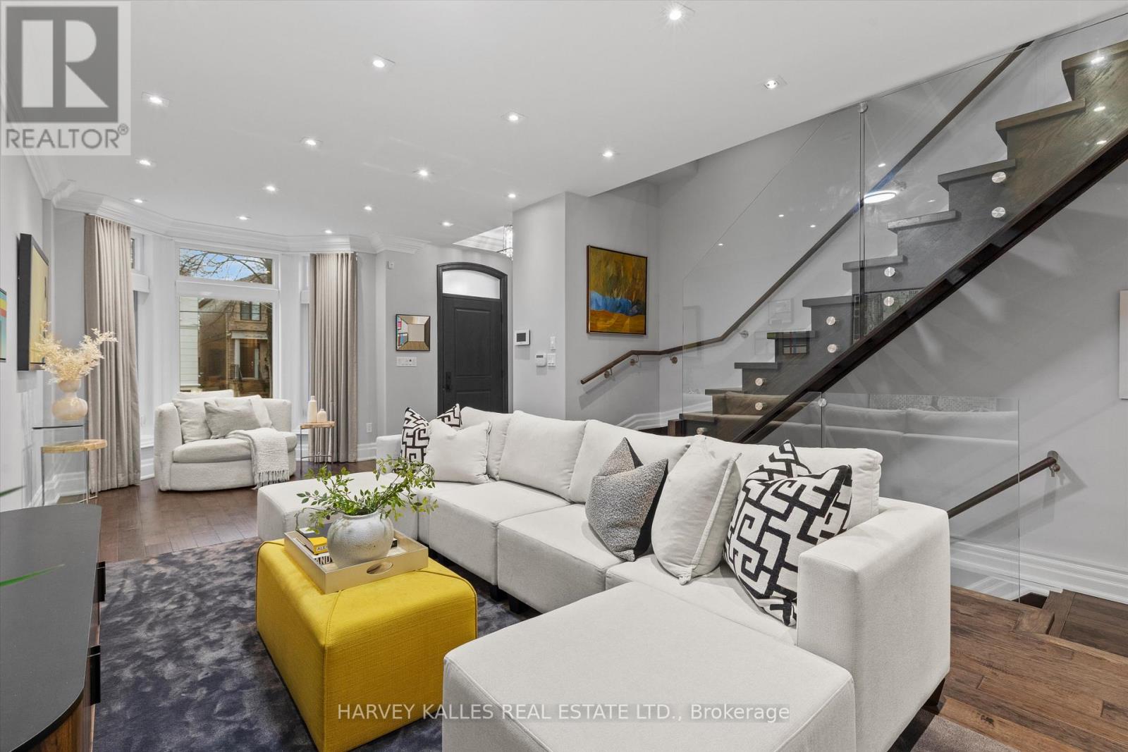 582 Woburn Avenue, Toronto, Ontario  M5M 1L9 - Photo 8 - C13020094