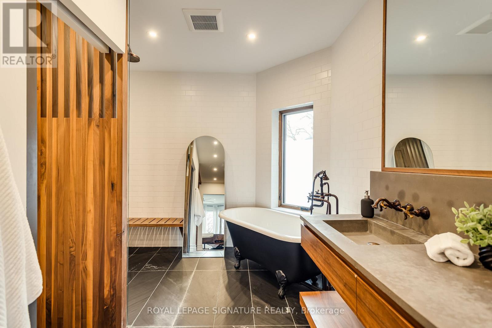 88 Grace Street, Toronto, Ontario  M6J 2S2 - Photo 24 - C13020106