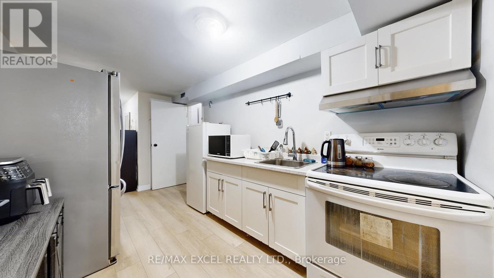 19 Clancy Drive, Toronto, Ontario  M2J 2V7 - Photo 38 - C13020144