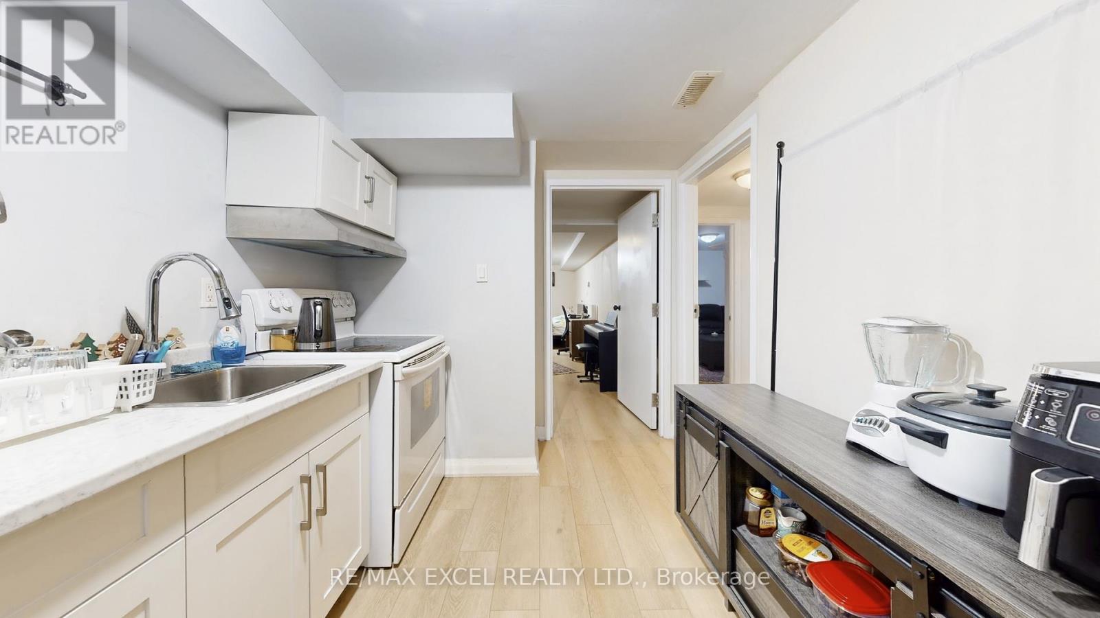 19 Clancy Drive, Toronto, Ontario  M2J 2V7 - Photo 39 - C13020144