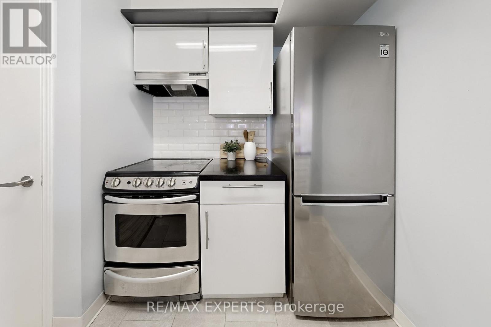 272 - 3 Everson Drive, Toronto, Ontario  M2N 7C2 - Photo 16 - C13020188