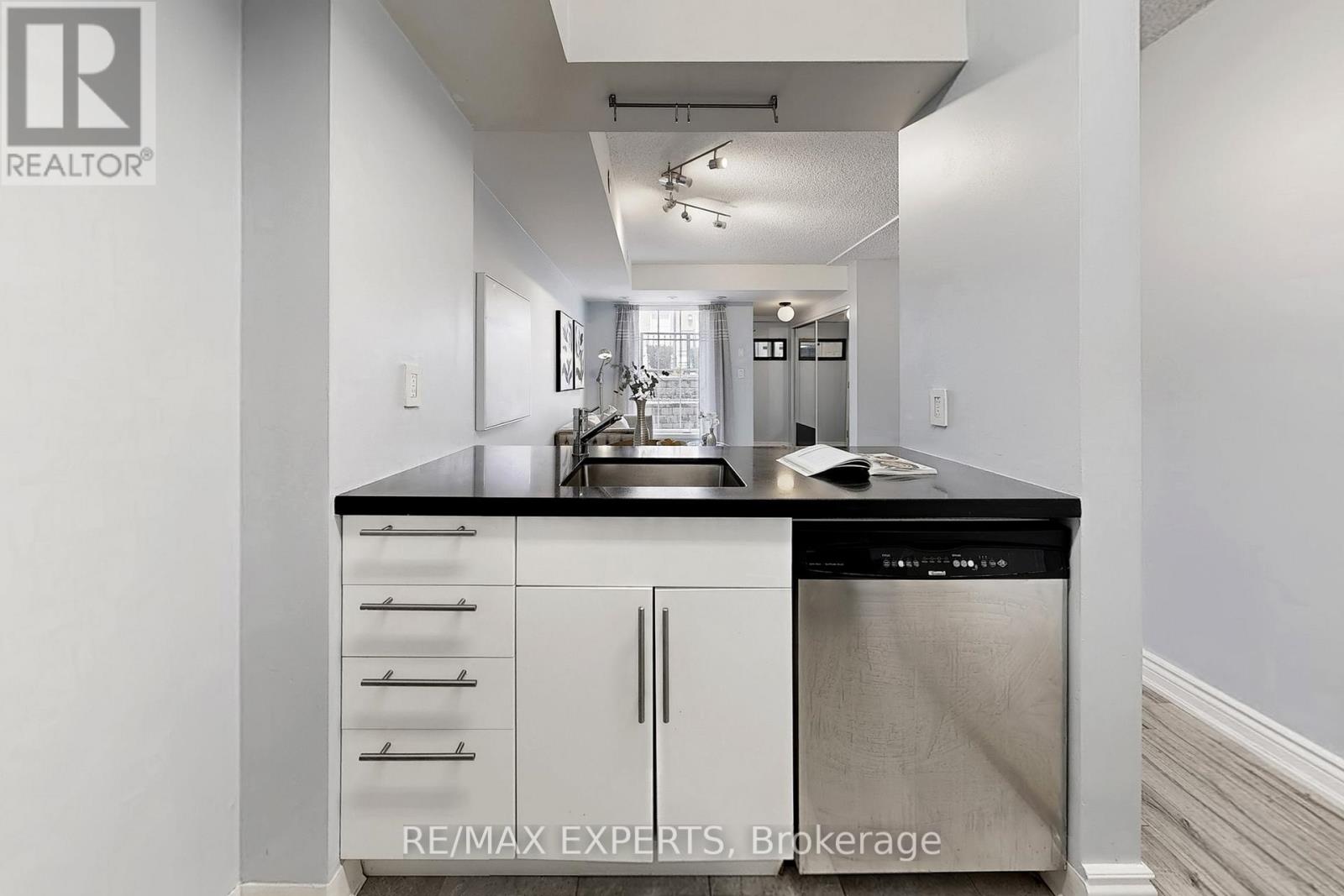 272 - 3 Everson Drive, Toronto, Ontario  M2N 7C2 - Photo 17 - C13020188