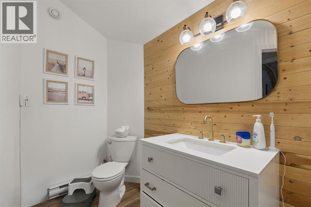 5019 52 Street, Sylvan Lake, Alberta  T4S 1E4 - Photo 16 - A2303454