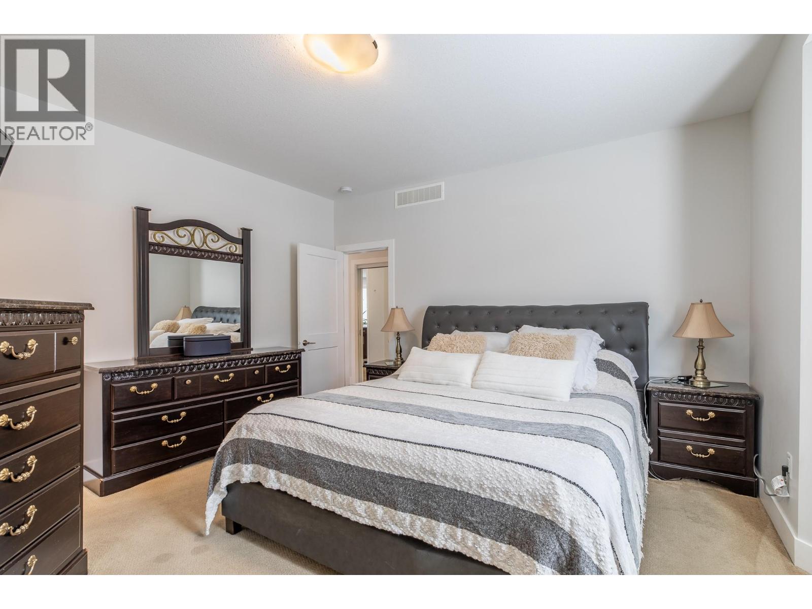 8738 Palmer Place, Summerland, British Columbia  V0H 1Z2 - Photo 6 - 10383844