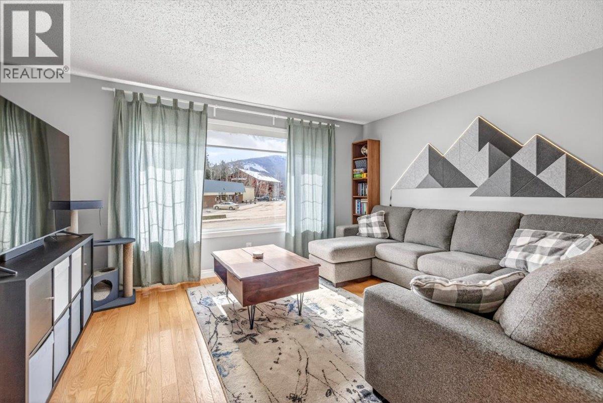 1293 Ponderosa Drive, Sparwood, British Columbia  V0B 2G2 - Photo 7 - 10384037