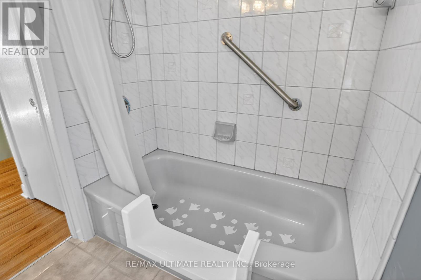 128 Woodfern Drive, Toronto, Ontario  M1K 2L5 - Photo 22 - E13019976