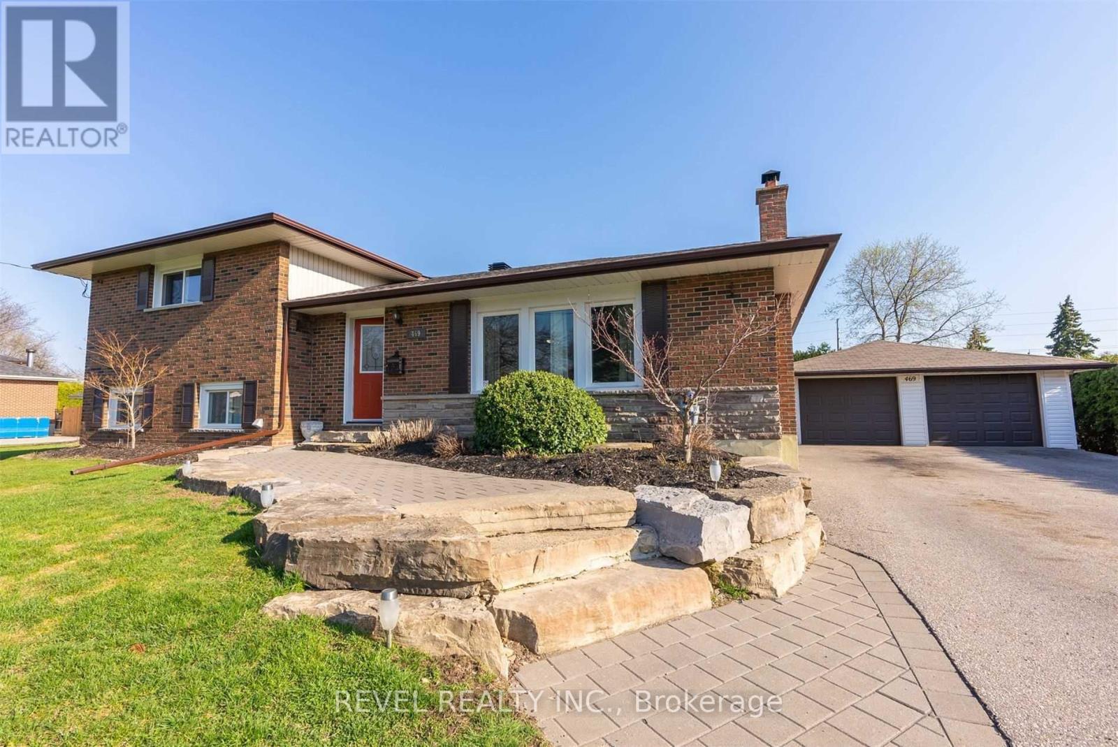 469 MAINE STREET, Oshawa, Ontario