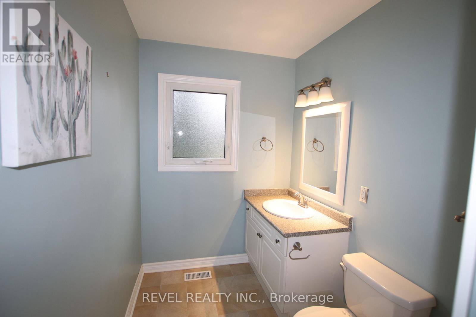 469 Maine Street, Oshawa, Ontario  L1L 1A1 - Photo 20 - E13020098