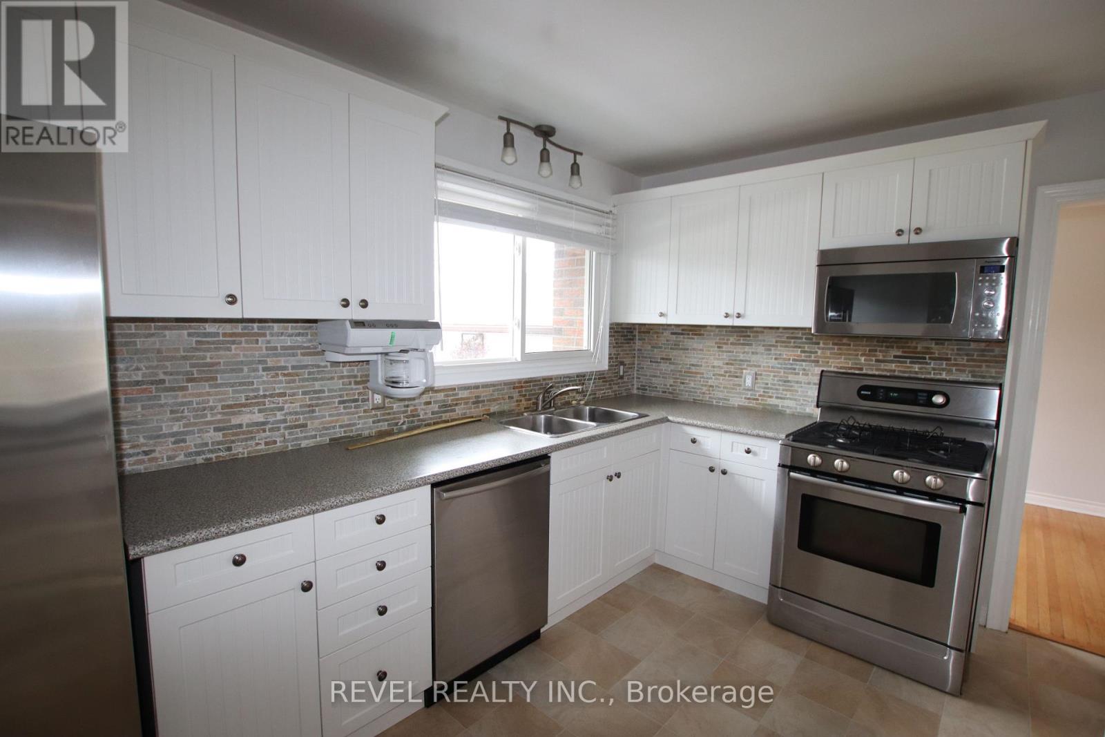 469 Maine Street, Oshawa, Ontario  L1L 1A1 - Photo 9 - E13020098