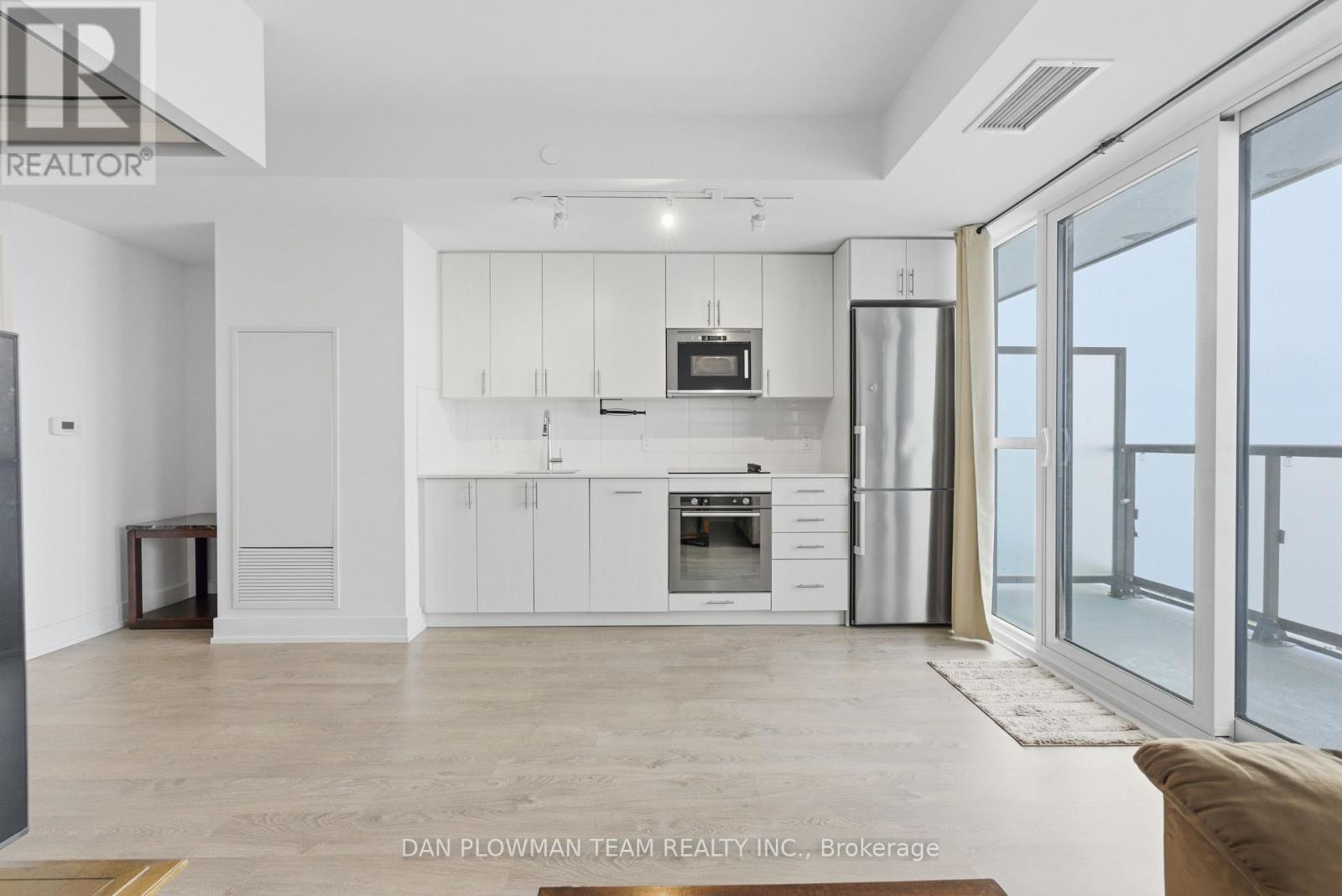 1121 - 2550 SIMCOE STREET N, Oshawa, Ontario