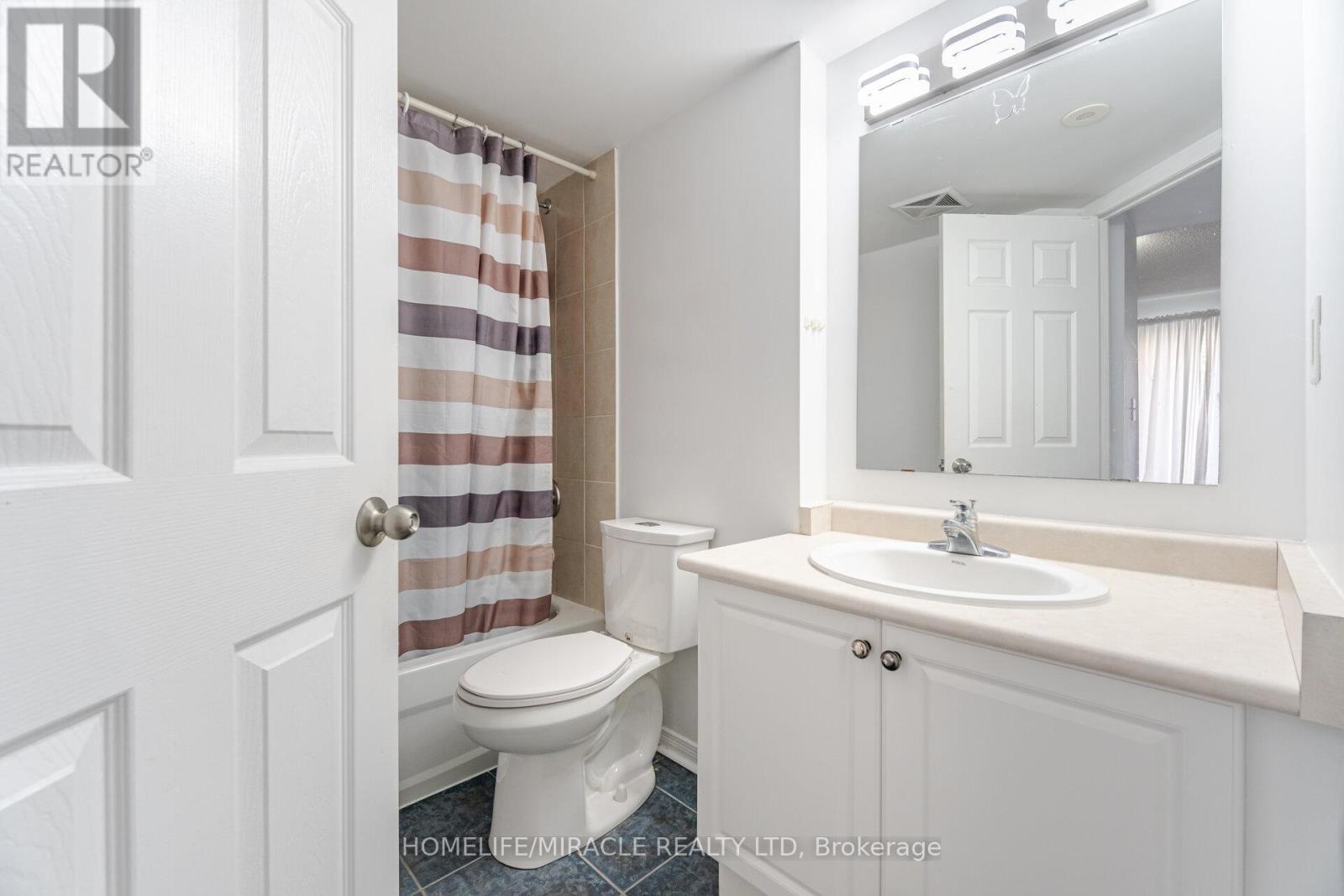 2002 - 3049 Finch Avenue W, Toronto, Ontario  M9M 0A5 - Photo 20 - W13014084