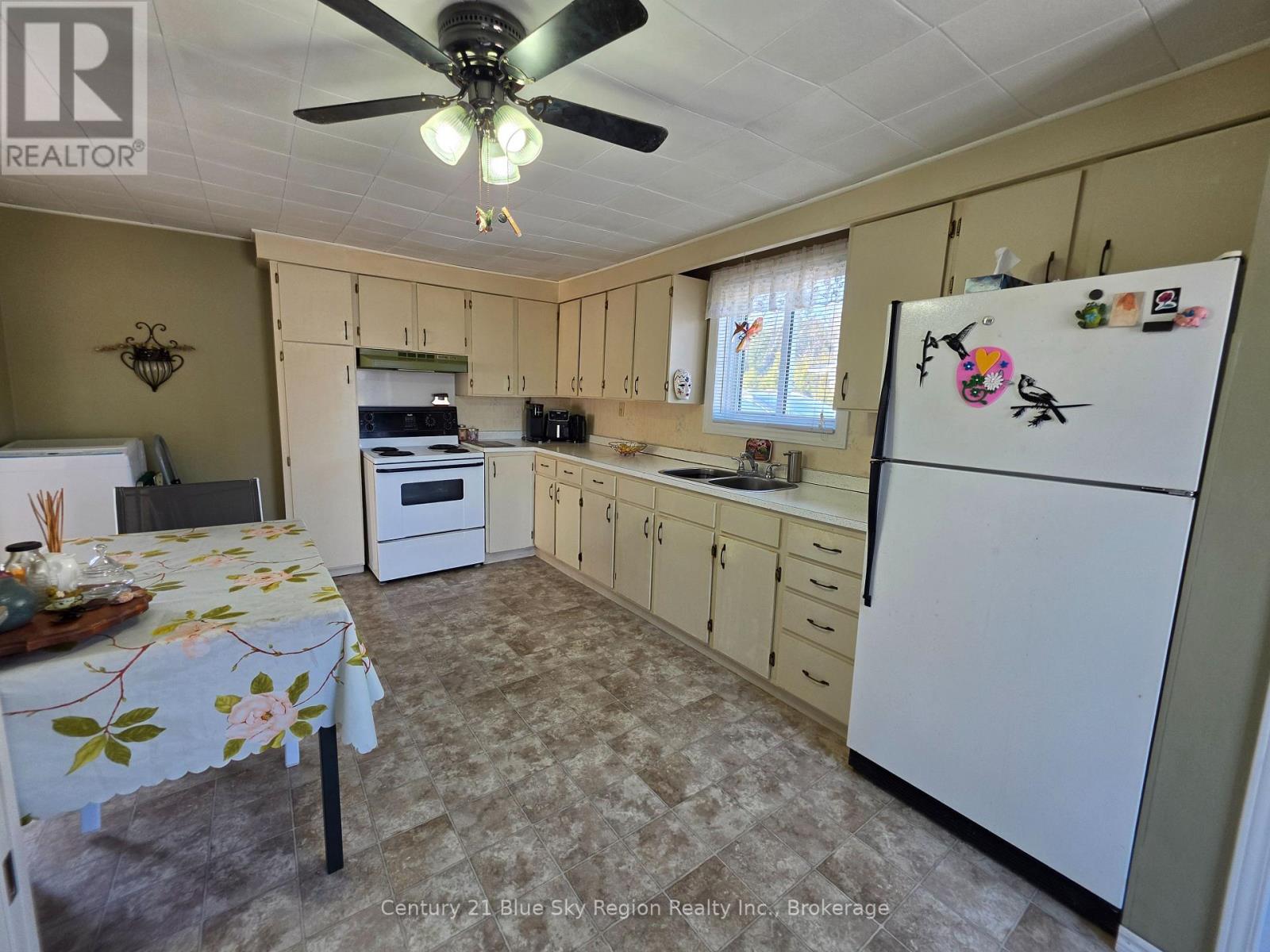 19 Gingras Avenue, West Nipissing, Ontario  P0H 2M0 - Photo 2 - X13019860