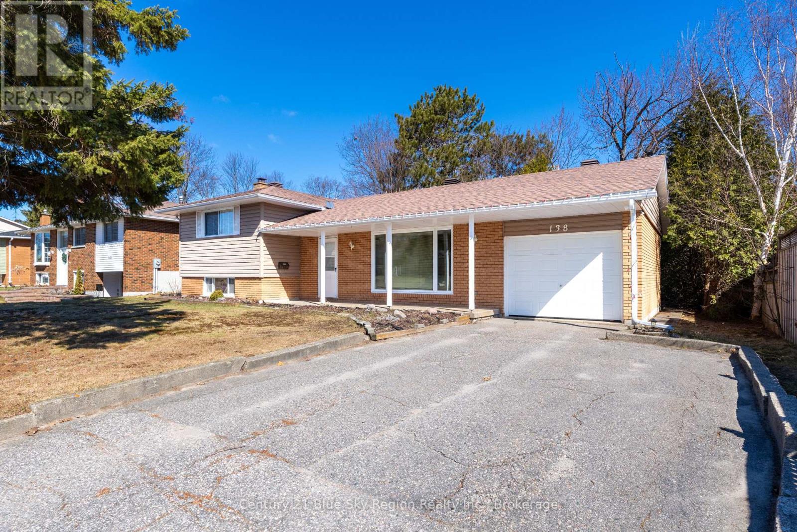 138 MACBETH CRESCENT, North Bay, Ontario