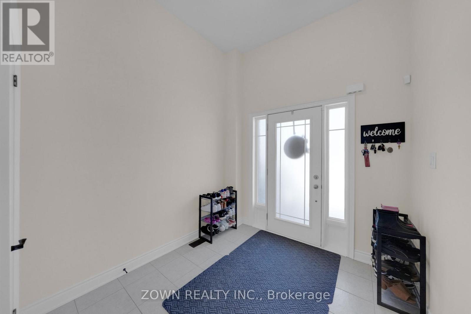 81 Lorne Thomas Place, New Tecumseth, Ontario  L9R 0T8 - Photo 3 - N13019968