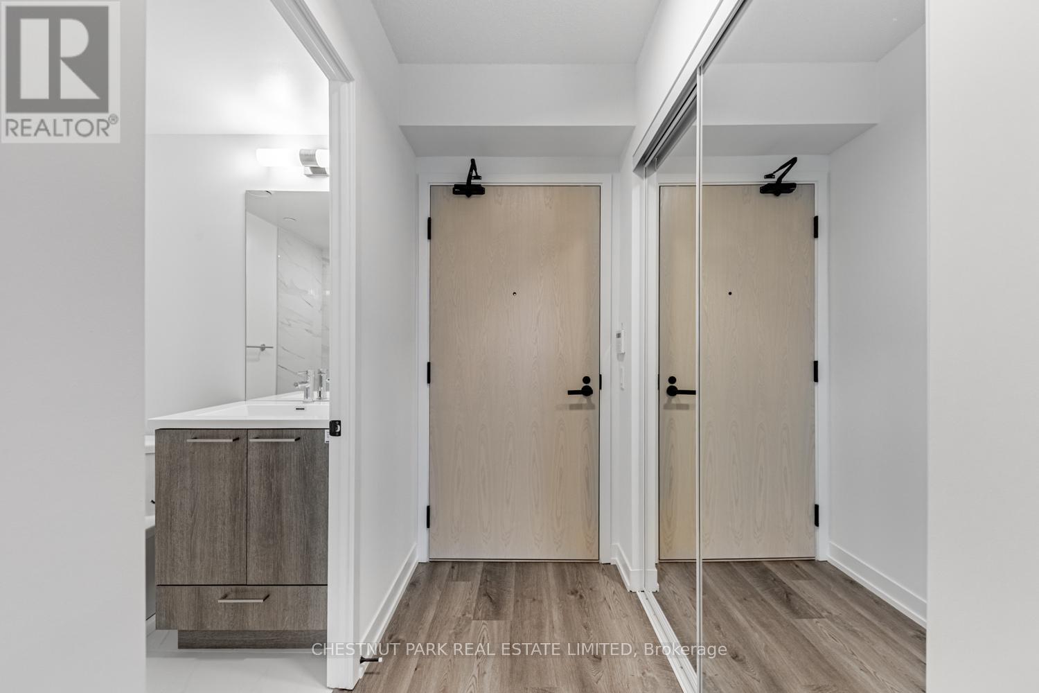 3610 - 195 Commerce Street, Vaughan, Ontario  L4K 0P9 - Photo 3 - N13020056