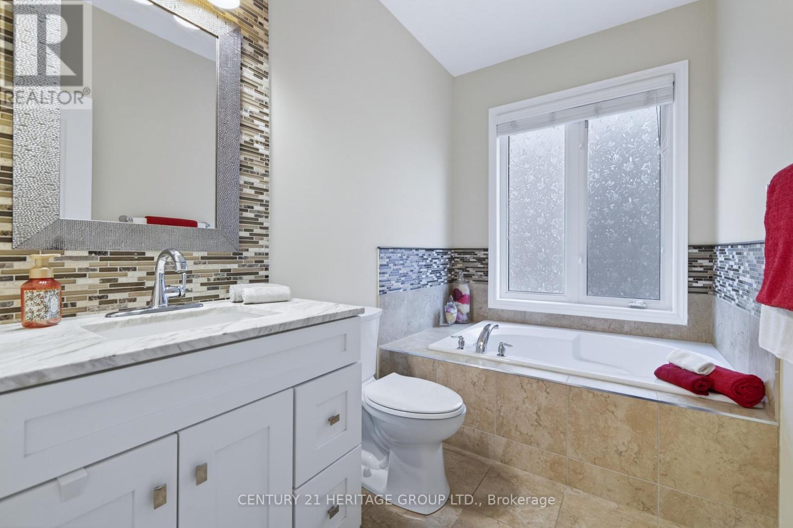 136 Riveredge Drive, Georgina, Ontario  L4P 2P3 - Photo 20 - N13020152