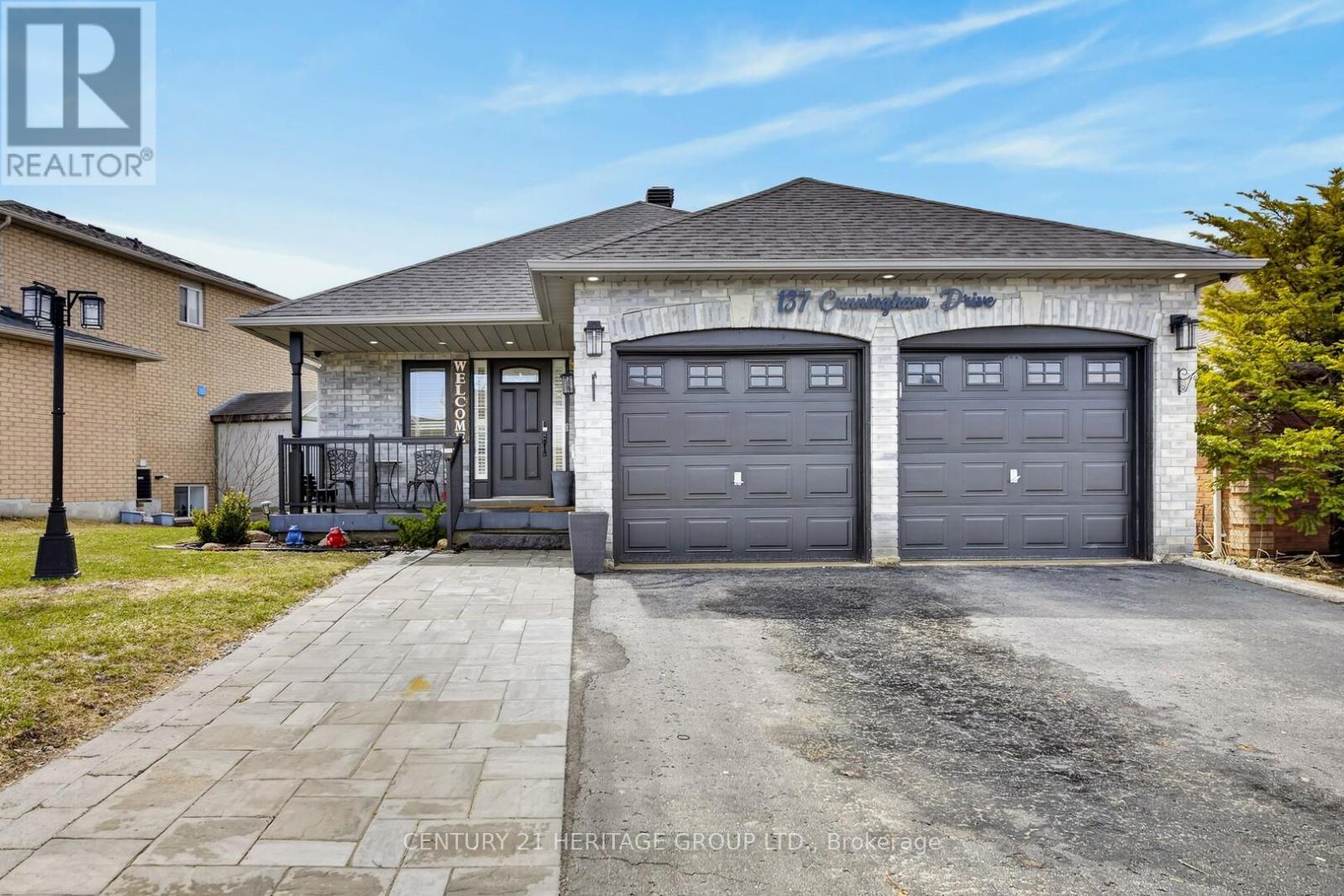 137 CUNNINGHAM DRIVE, Barrie, Ontario