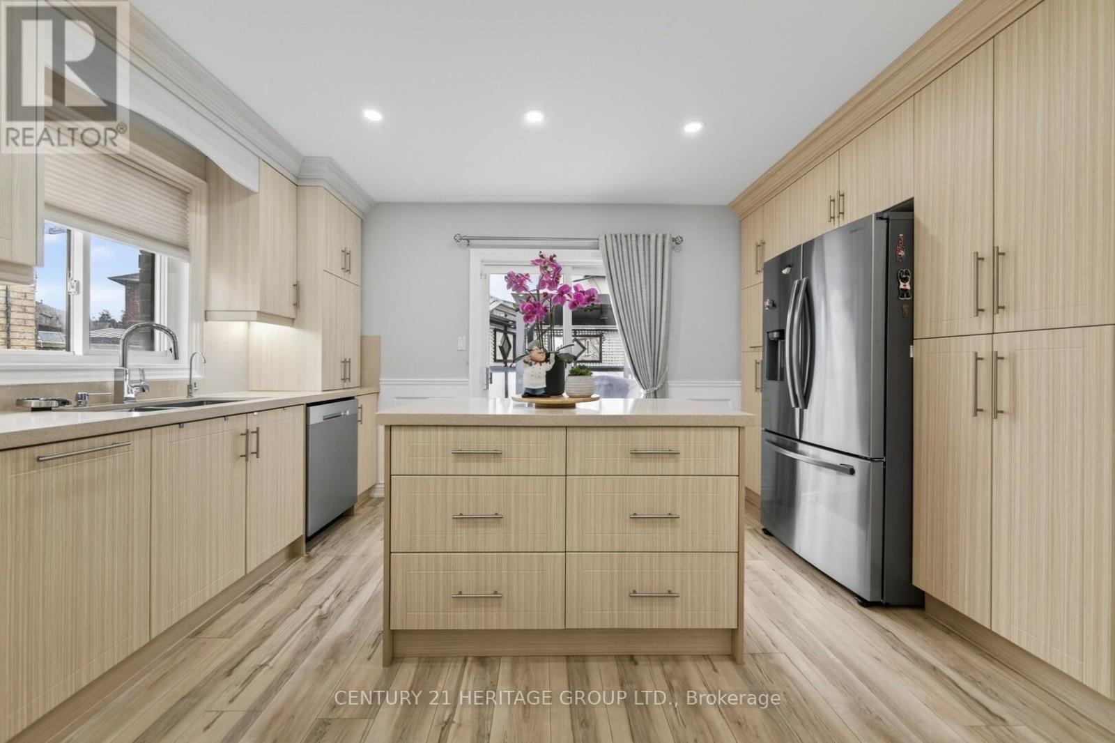 137 Cunningham Drive, Barrie (Ardagh), Ontario  L4N 5R3 - Photo 14 - S13019992