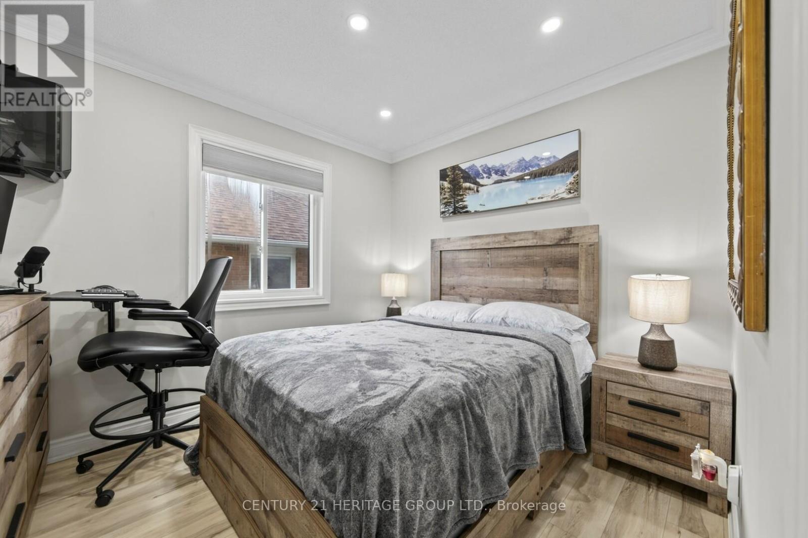 137 Cunningham Drive, Barrie (Ardagh), Ontario  L4N 5R3 - Photo 19 - S13019992