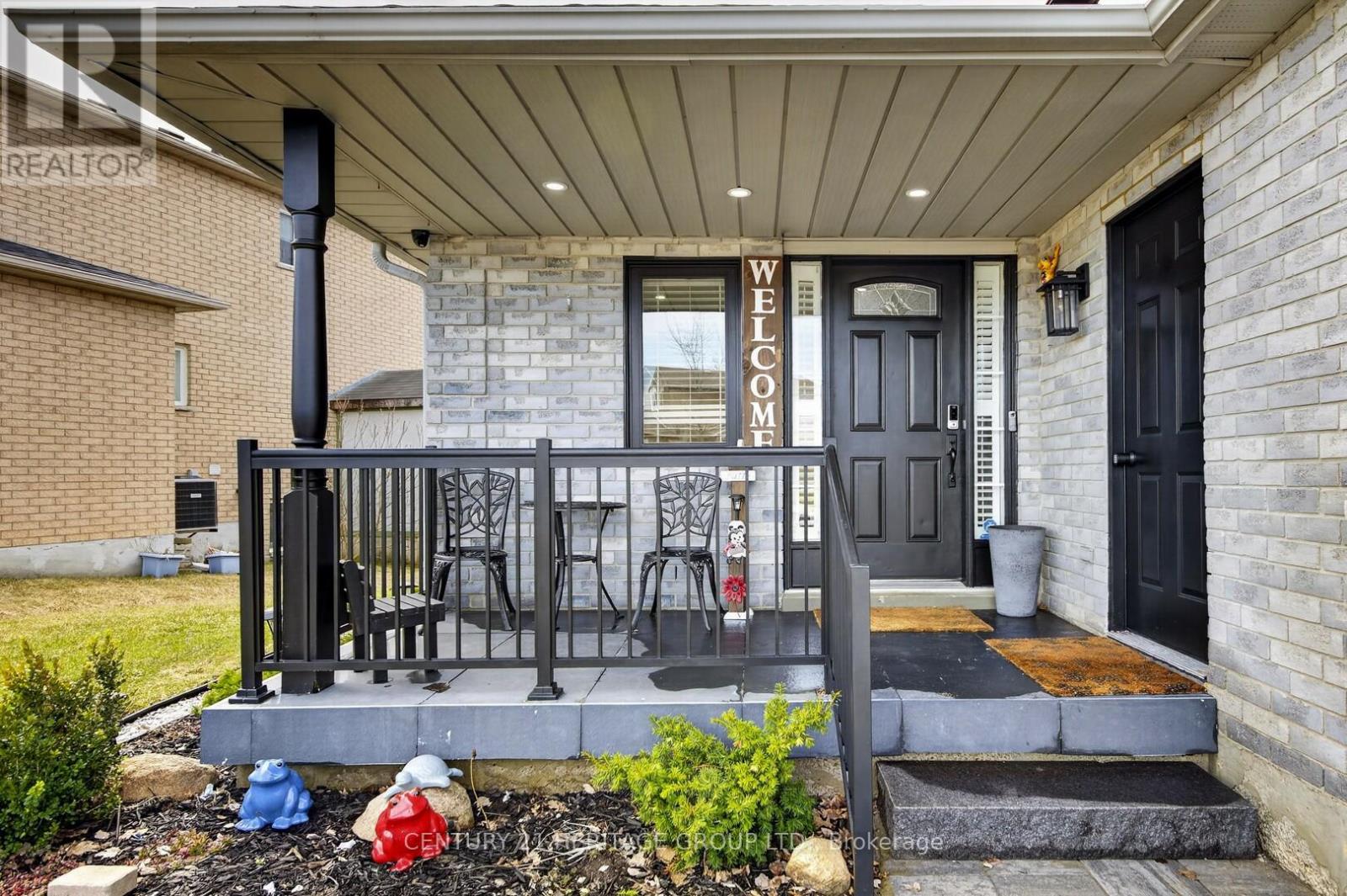 137 Cunningham Drive, Barrie (Ardagh), Ontario  L4N 5R3 - Photo 2 - S13019992