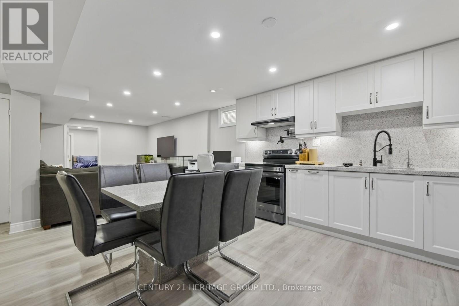 137 Cunningham Drive, Barrie (Ardagh), Ontario  L4N 5R3 - Photo 27 - S13019992