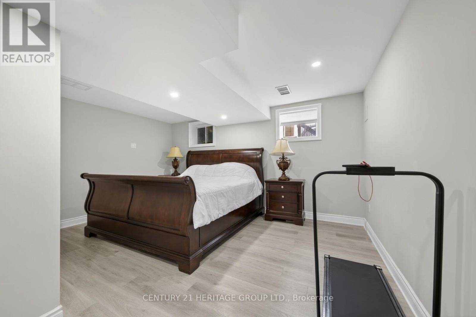 137 Cunningham Drive, Barrie (Ardagh), Ontario  L4N 5R3 - Photo 35 - S13019992