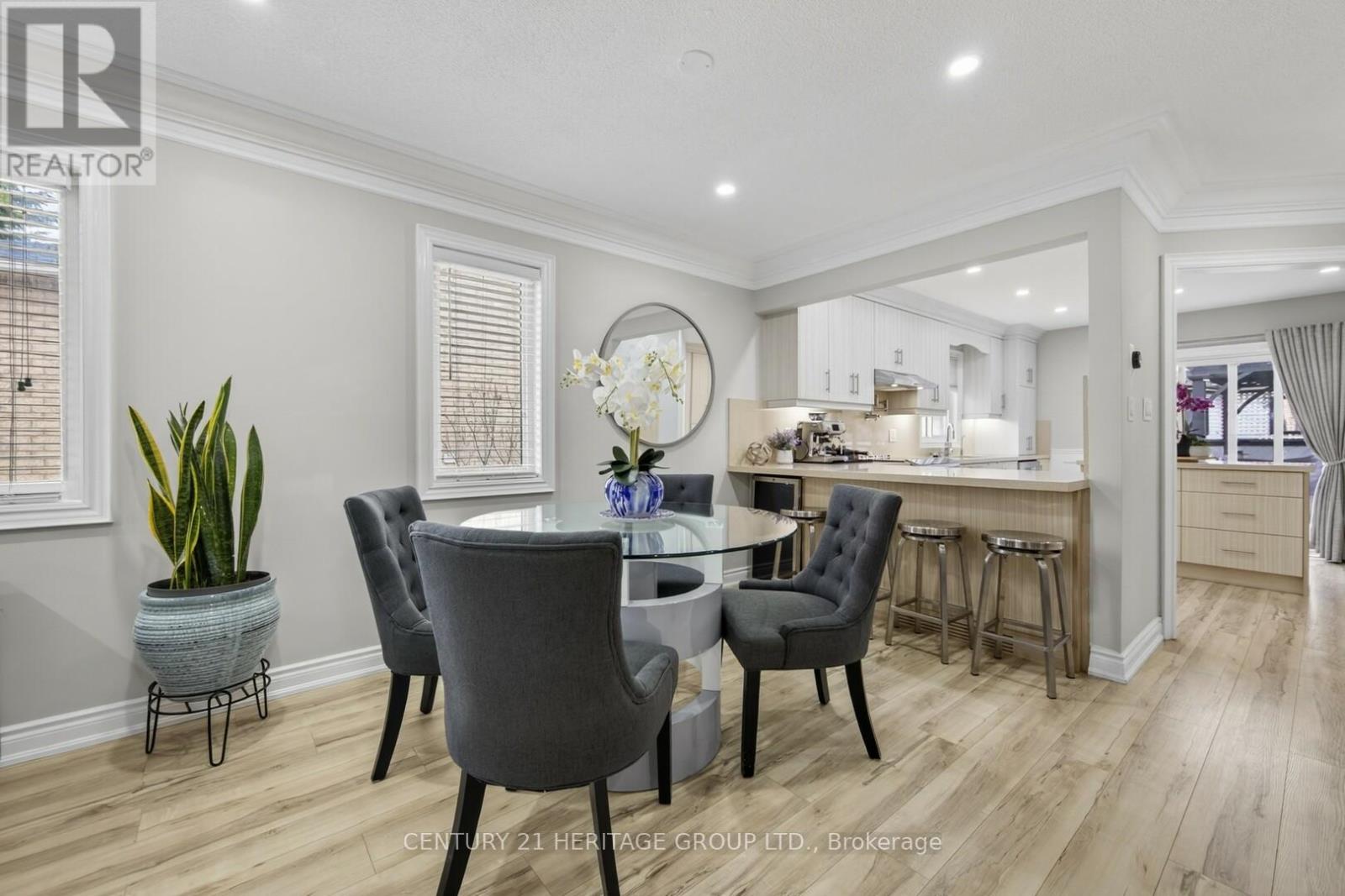 137 Cunningham Drive, Barrie (Ardagh), Ontario  L4N 5R3 - Photo 8 - S13019992