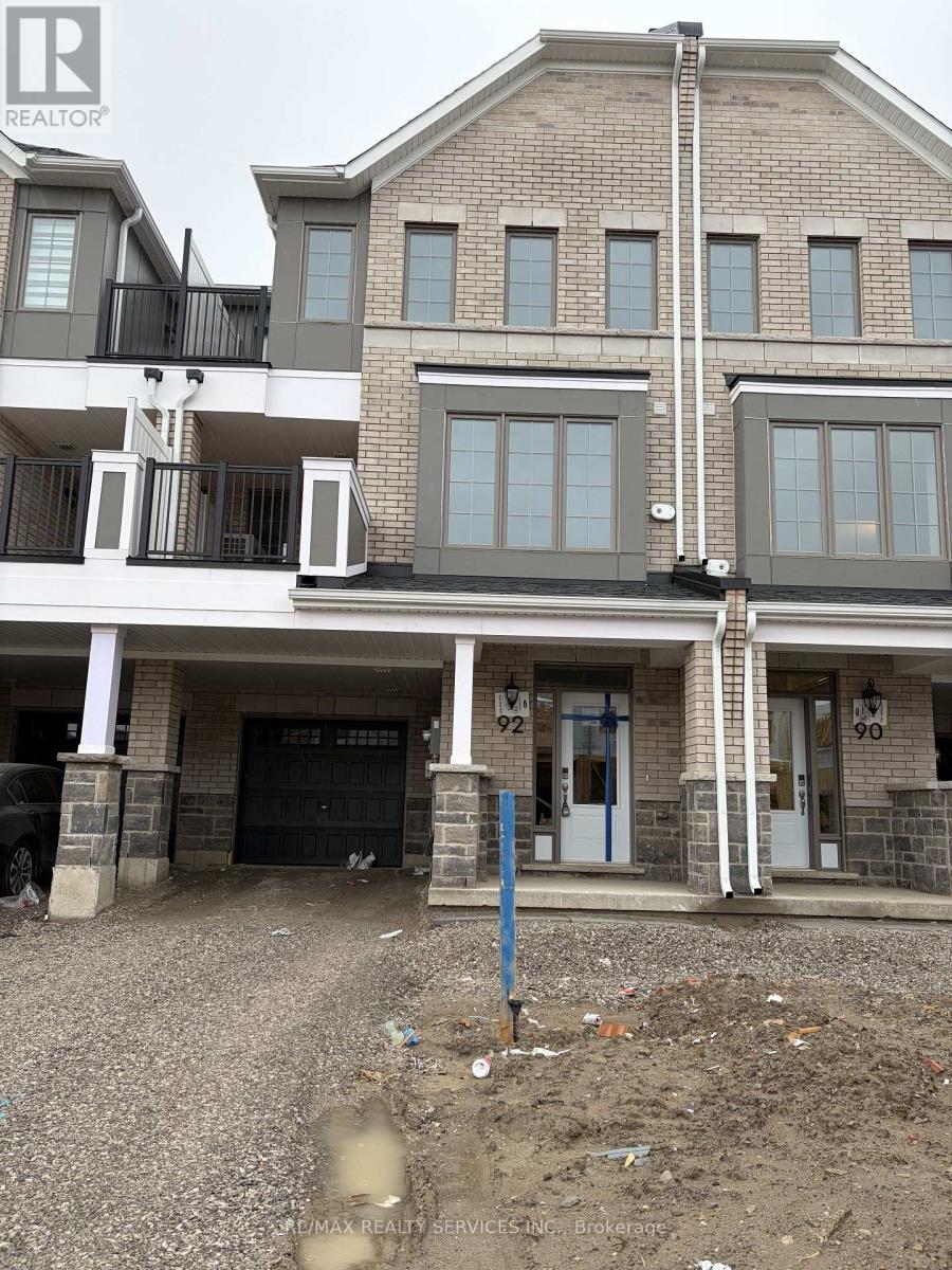 92 YORKSHIRE DRIVE, Barrie, Ontario