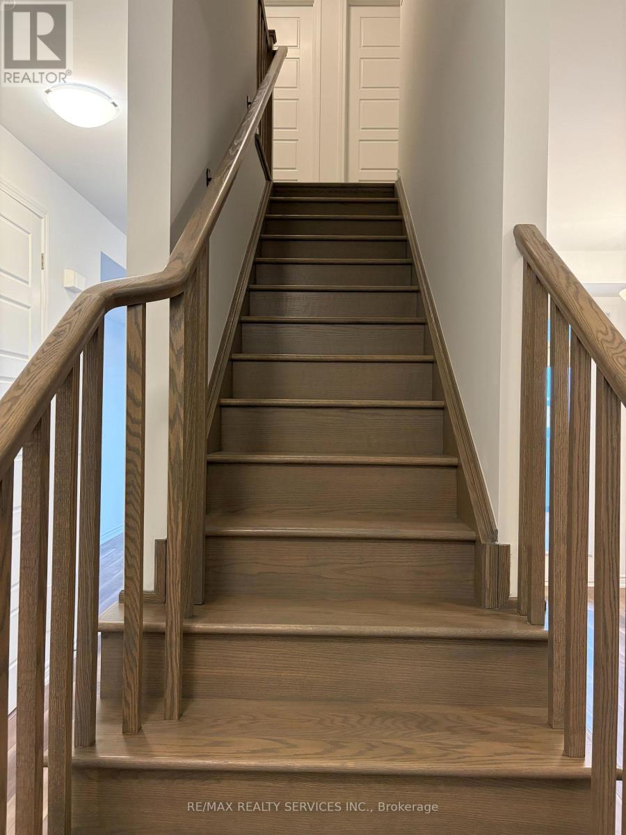 92 Yorkshire Drive, Barrie, Ontario  L9J 1B4 - Photo 16 - S13020070