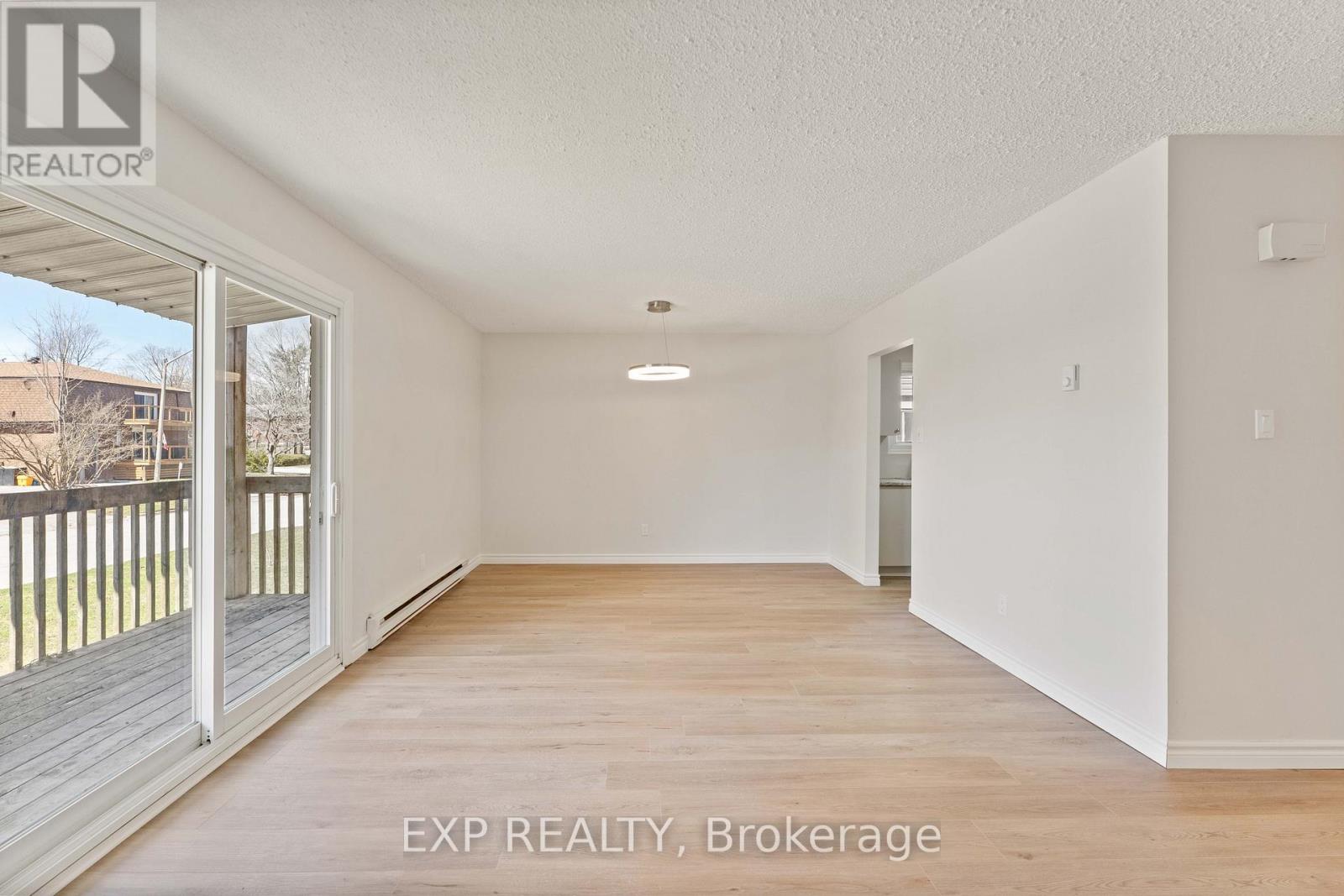 10 Kings Court, Orillia, Ontario  L3V 6S4 - Photo 3 - S13020130