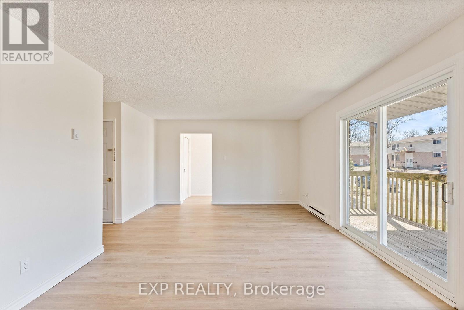 10 Kings Court, Orillia, Ontario  L3V 6S4 - Photo 4 - S13020130