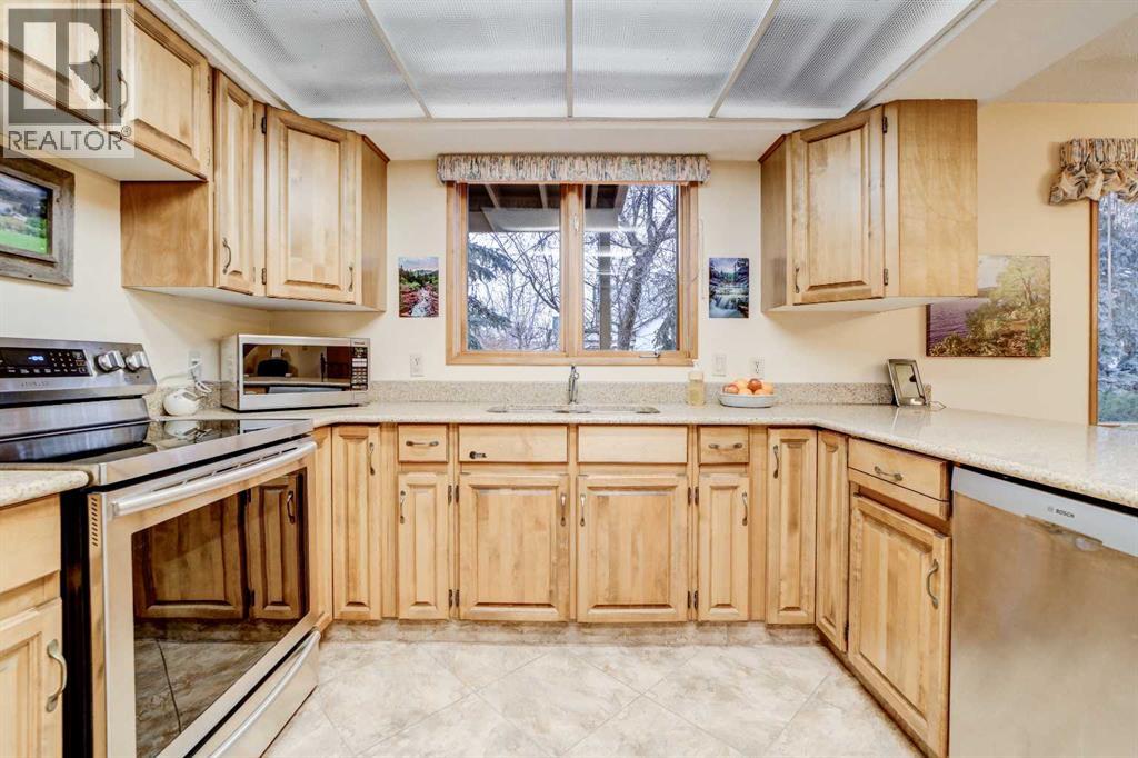 1148 Morden Avenue, Pincher Creek, Alberta  T0K 1W0 - Photo 11 - A2282226