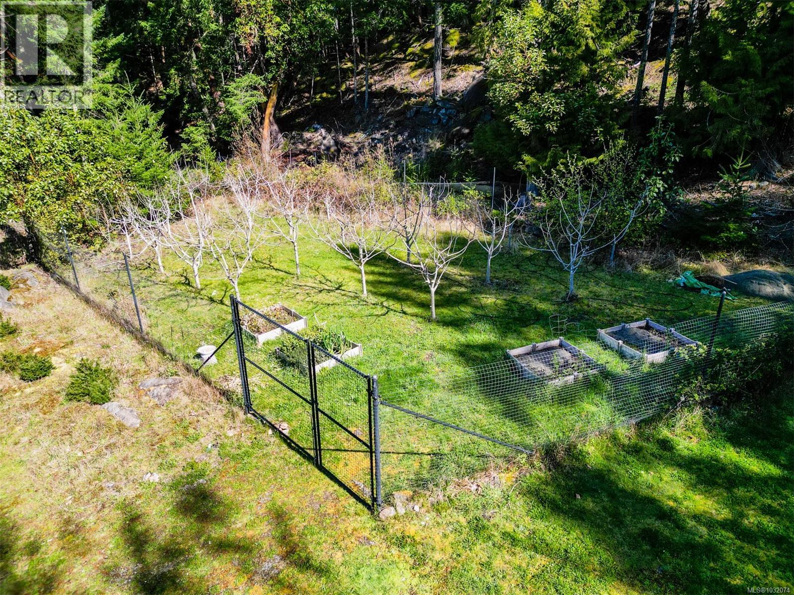 5582 Hooson Rd, Pender Island, British Columbia  V0N 2M1 - Photo 47 - 1032074