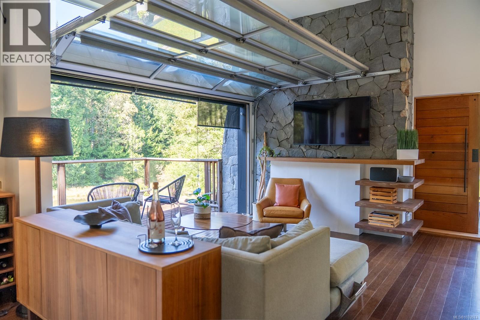 5582 Hooson Rd, Pender Island, British Columbia  V0N 2M1 - Photo 10 - 1032074