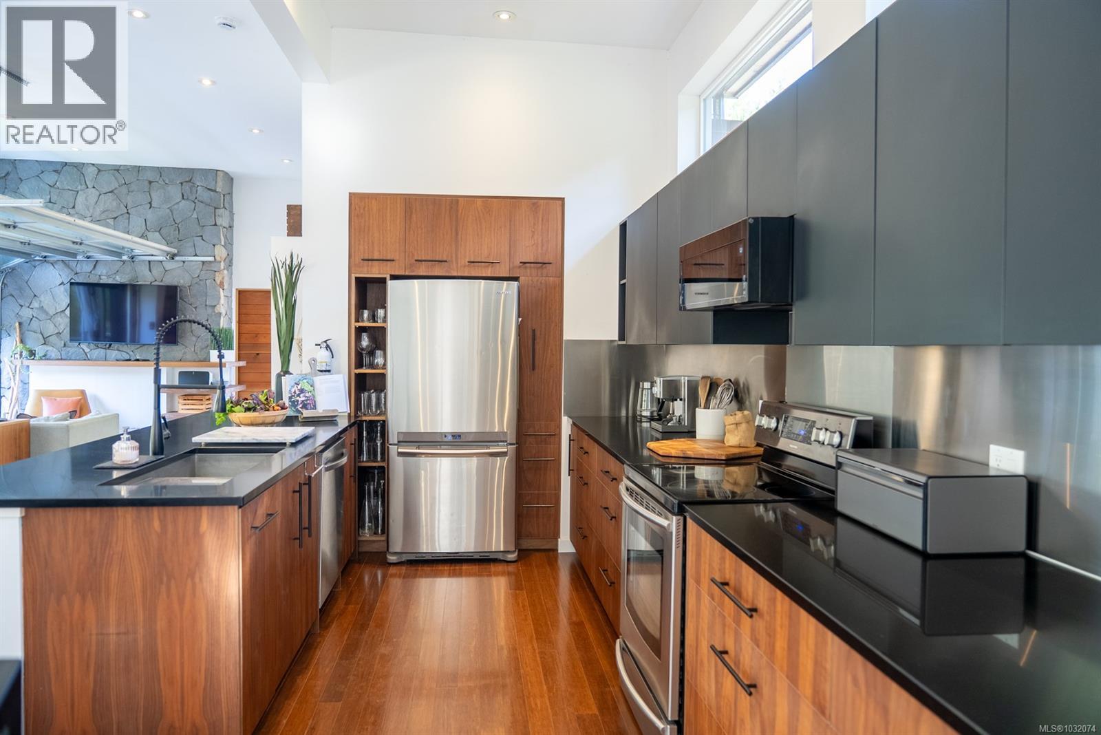 5582 Hooson Rd, Pender Island, British Columbia  V0N 2M1 - Photo 19 - 1032074