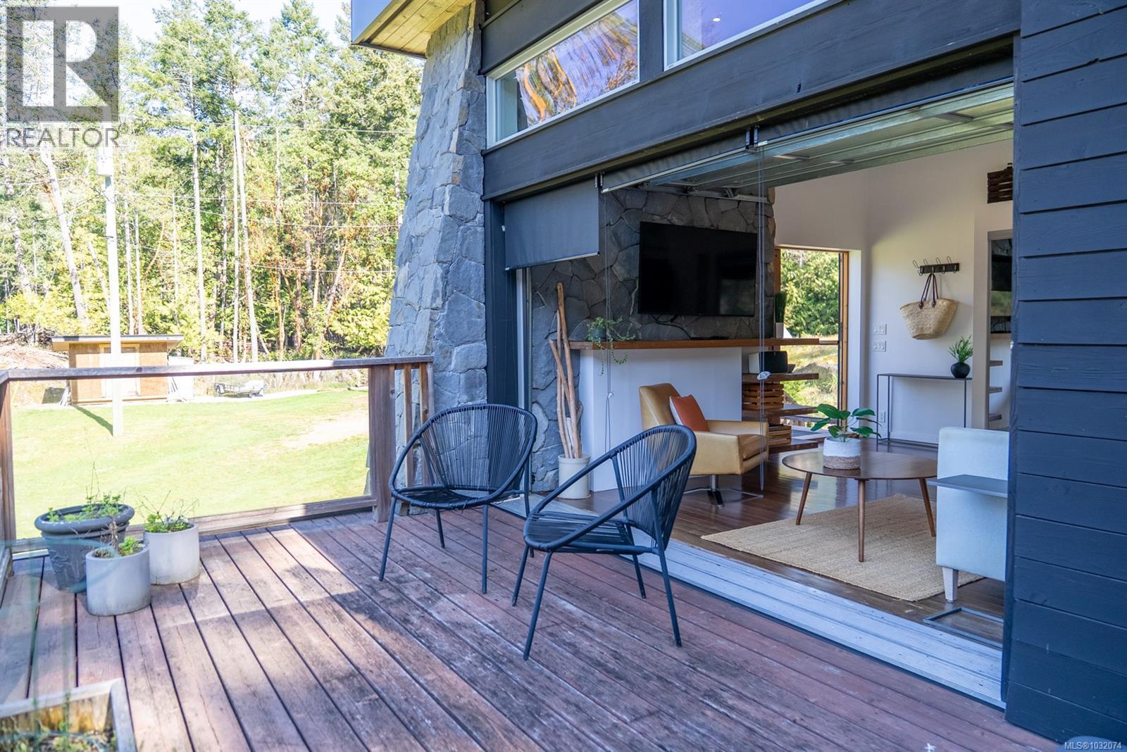 5582 Hooson Rd, Pender Island, British Columbia  V0N 2M1 - Photo 27 - 1032074