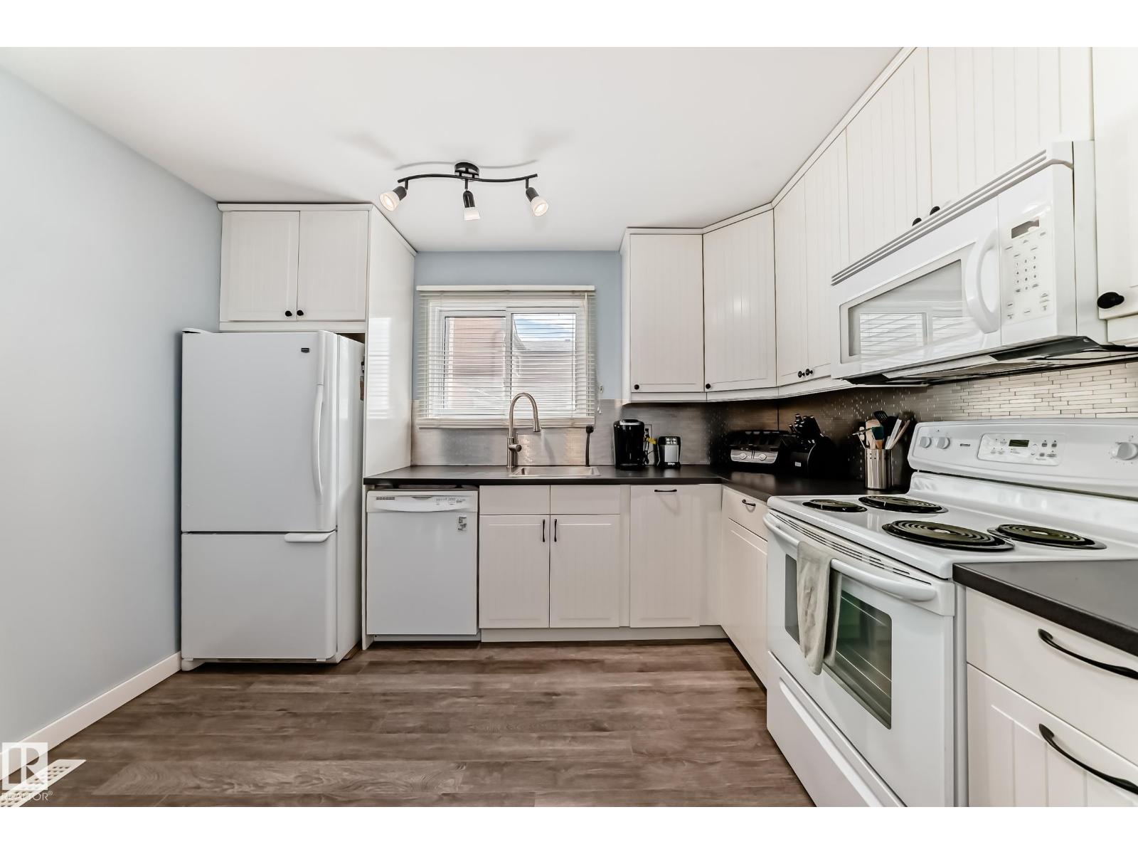 8113 27 Av Nw, Edmonton, Alberta  T6K 3C9 - Photo 12 - E4483206