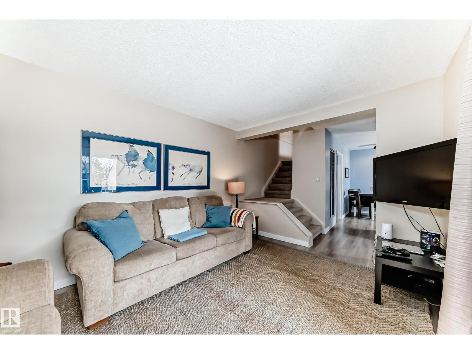 8113 27 Av Nw, Edmonton, Alberta  T6K 3C9 - Photo 8 - E4483206