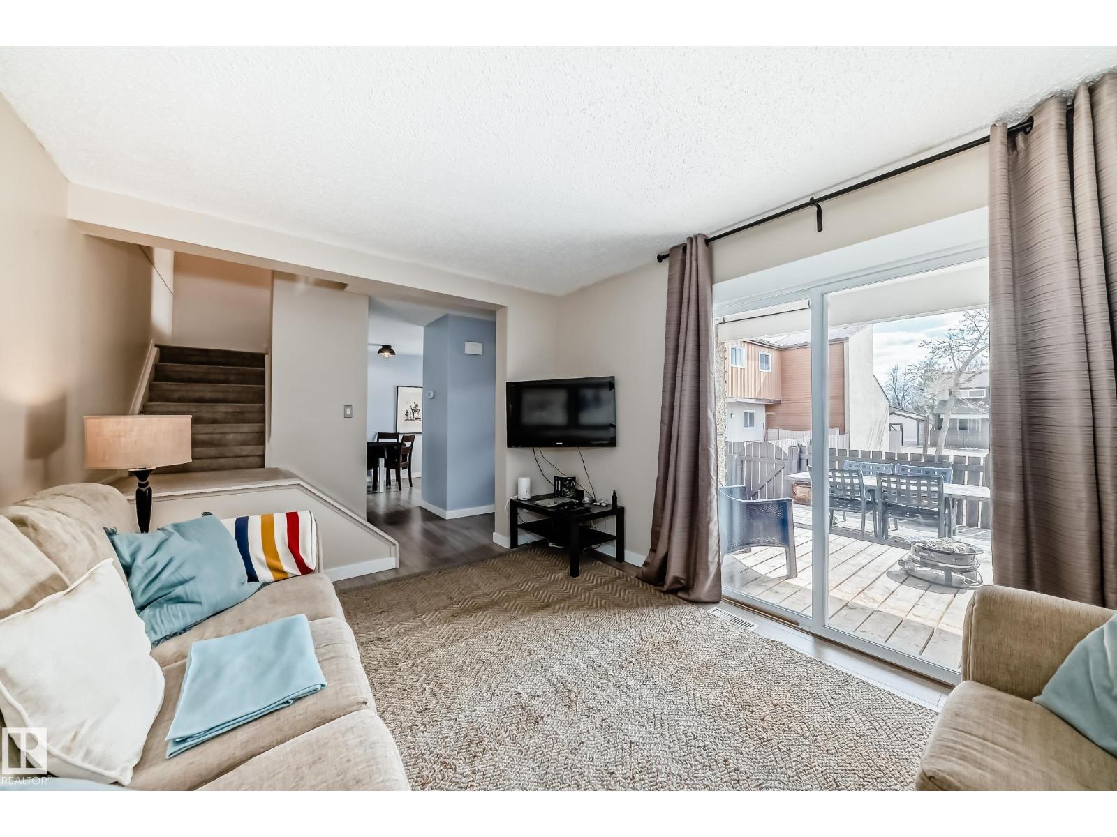 8113 27 Av Nw, Edmonton, Alberta  T6K 3C9 - Photo 9 - E4483206