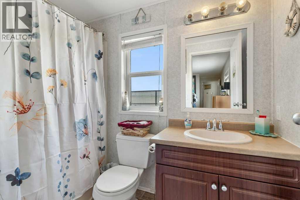 6 Baywood Place, Sylvan Lake, Alberta  T4S 0A7 - Photo 14 - A2300912