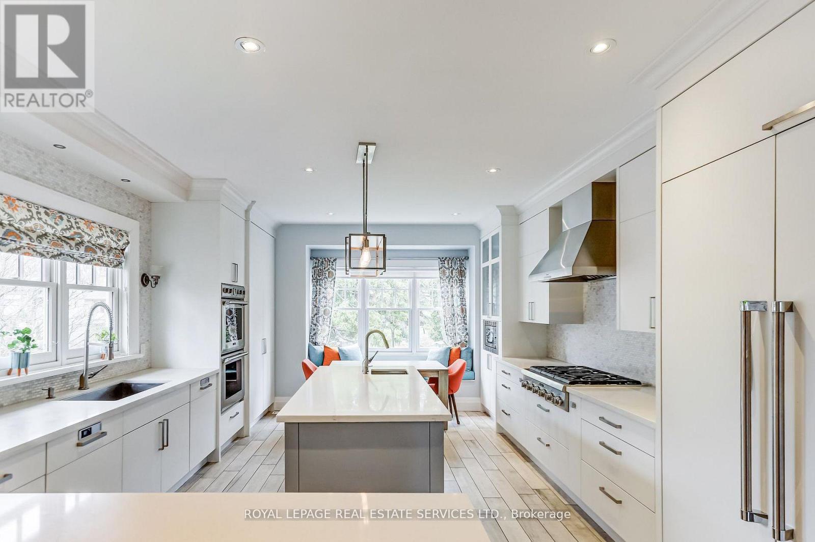 34 Lambeth Road, Toronto, Ontario  M9A 2Y7 - Photo 6 - W13019878