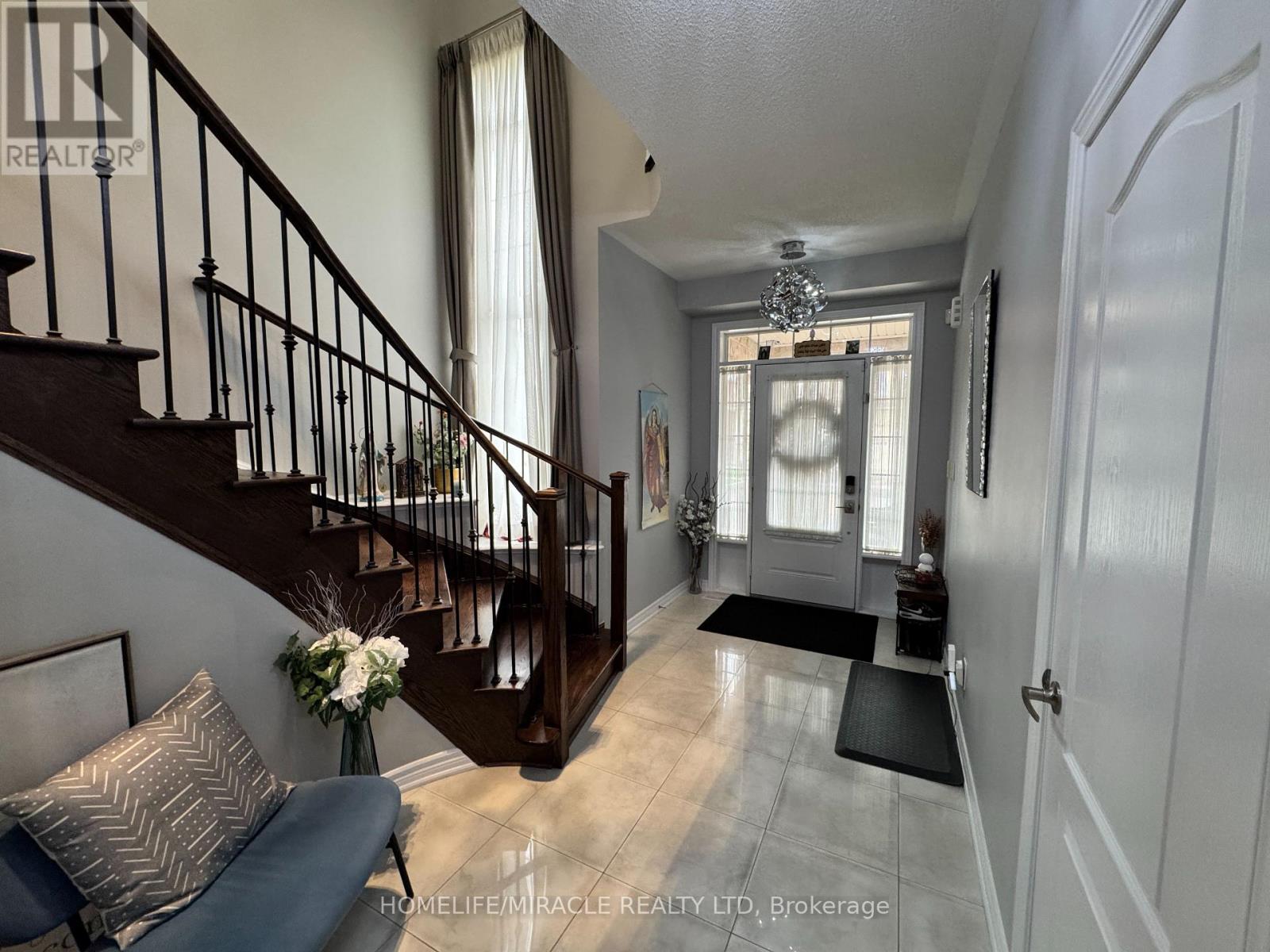 79 Cedarholme (Upper) Avenue, Caledon, Ontario  L7C 3T2 - Photo 3 - W13019928