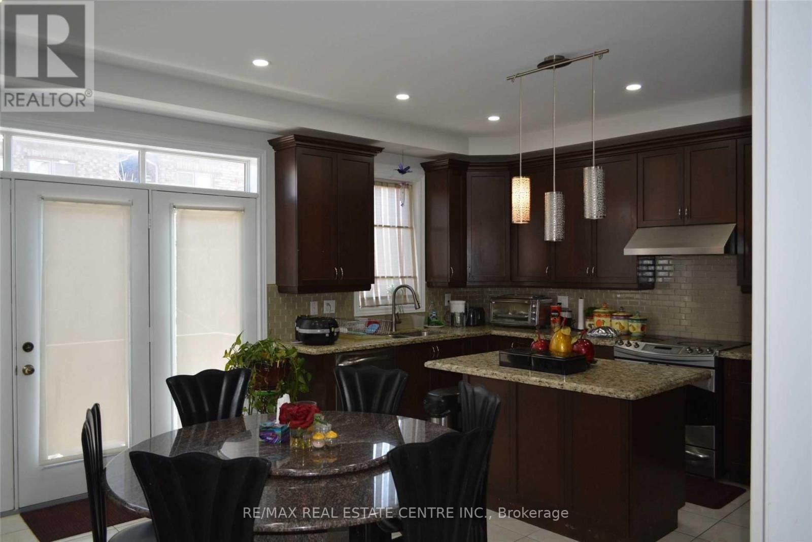 4640 Erwin Road, Burlington, Ontario  L7M 0L6 - Photo 9 - W13020000