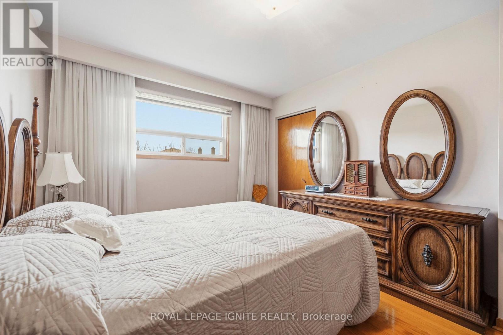 3746 Teeswater Road, Mississauga, Ontario  L4T 2A4 - Photo 20 - W13020036