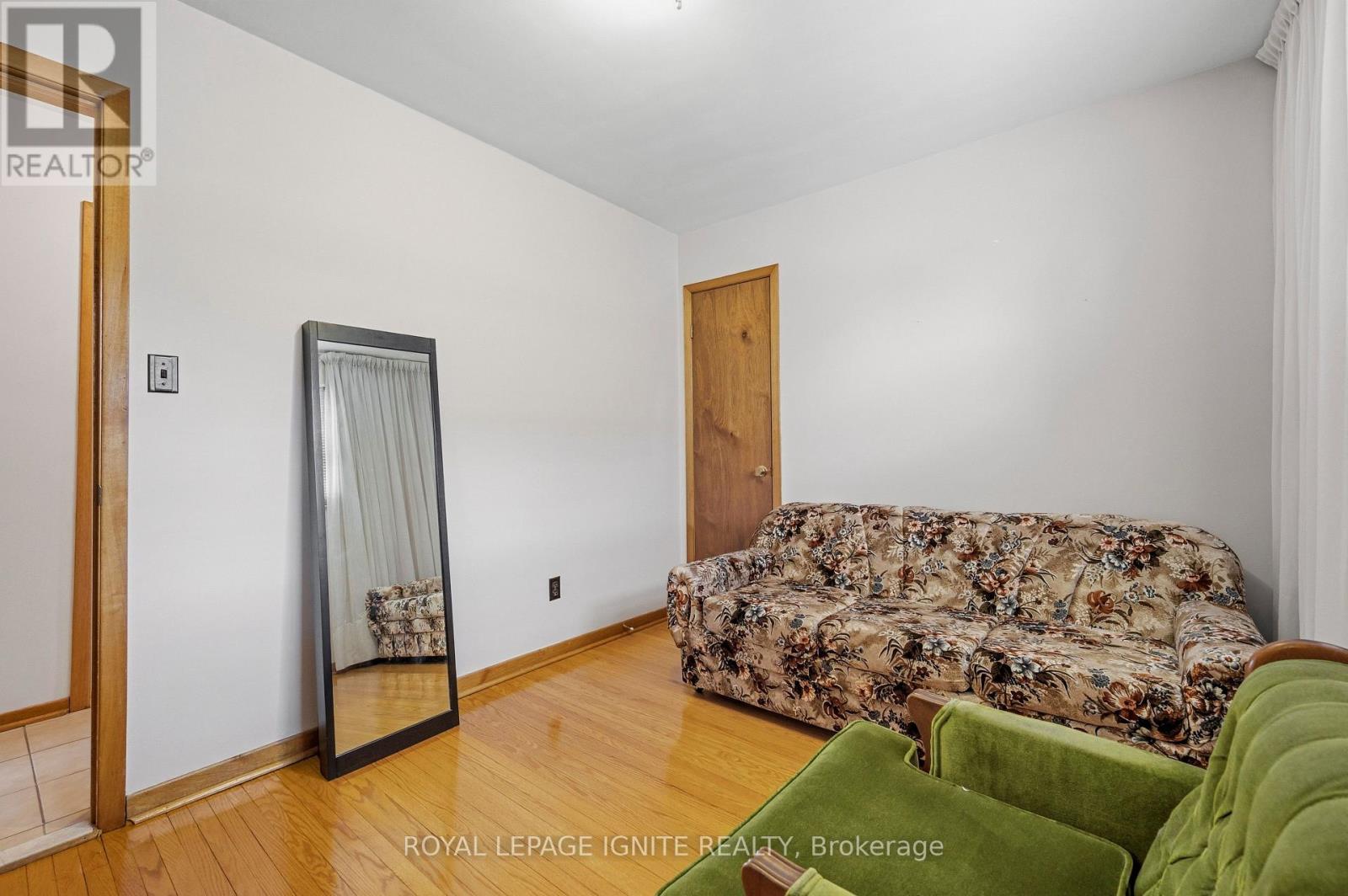 3746 Teeswater Road, Mississauga, Ontario  L4T 2A4 - Photo 24 - W13020036