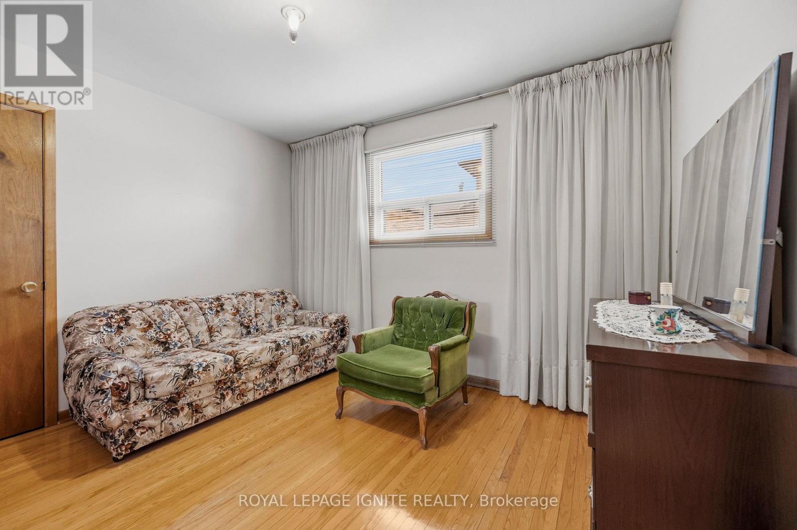 3746 Teeswater Road, Mississauga, Ontario  L4T 2A4 - Photo 25 - W13020036