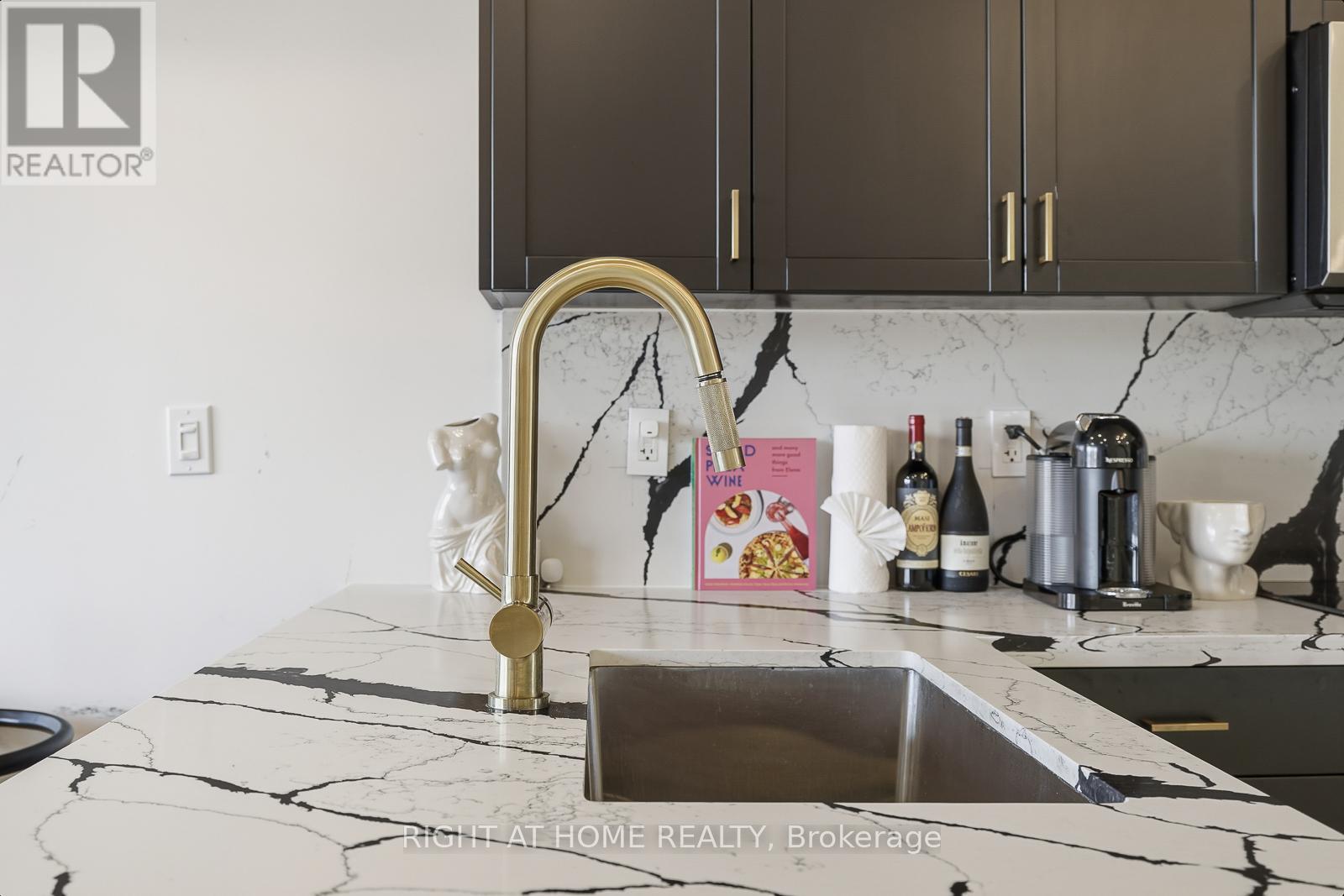 217 - 3400 Lake Shore Boulevard W, Toronto, Ontario  M8W 4Z9 - Photo 15 - W13020062