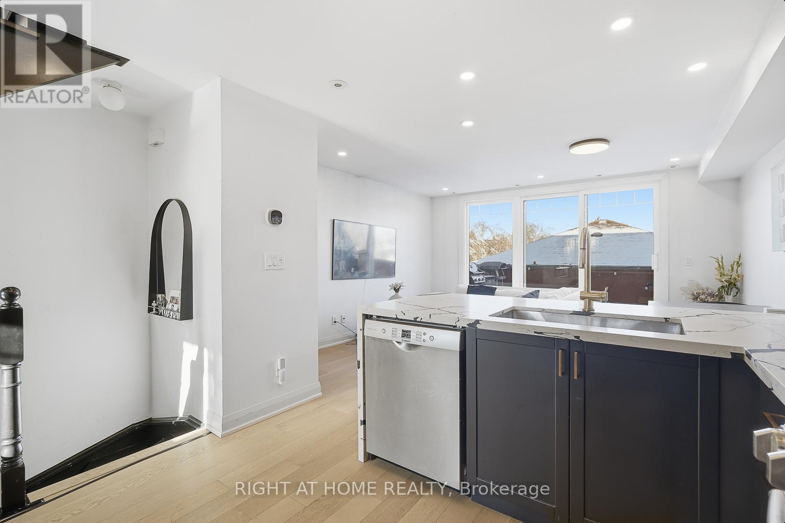 217 - 3400 Lake Shore Boulevard W, Toronto, Ontario  M8W 4Z9 - Photo 20 - W13020062