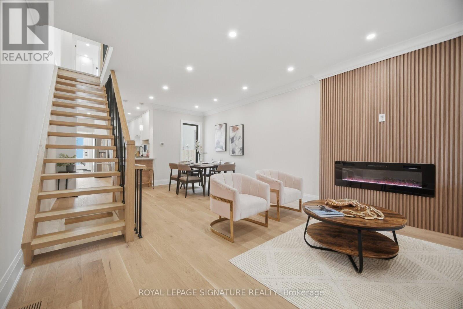 241 Maria Street, Toronto, Ontario  M6P 1W6 - Photo 18 - W13020072