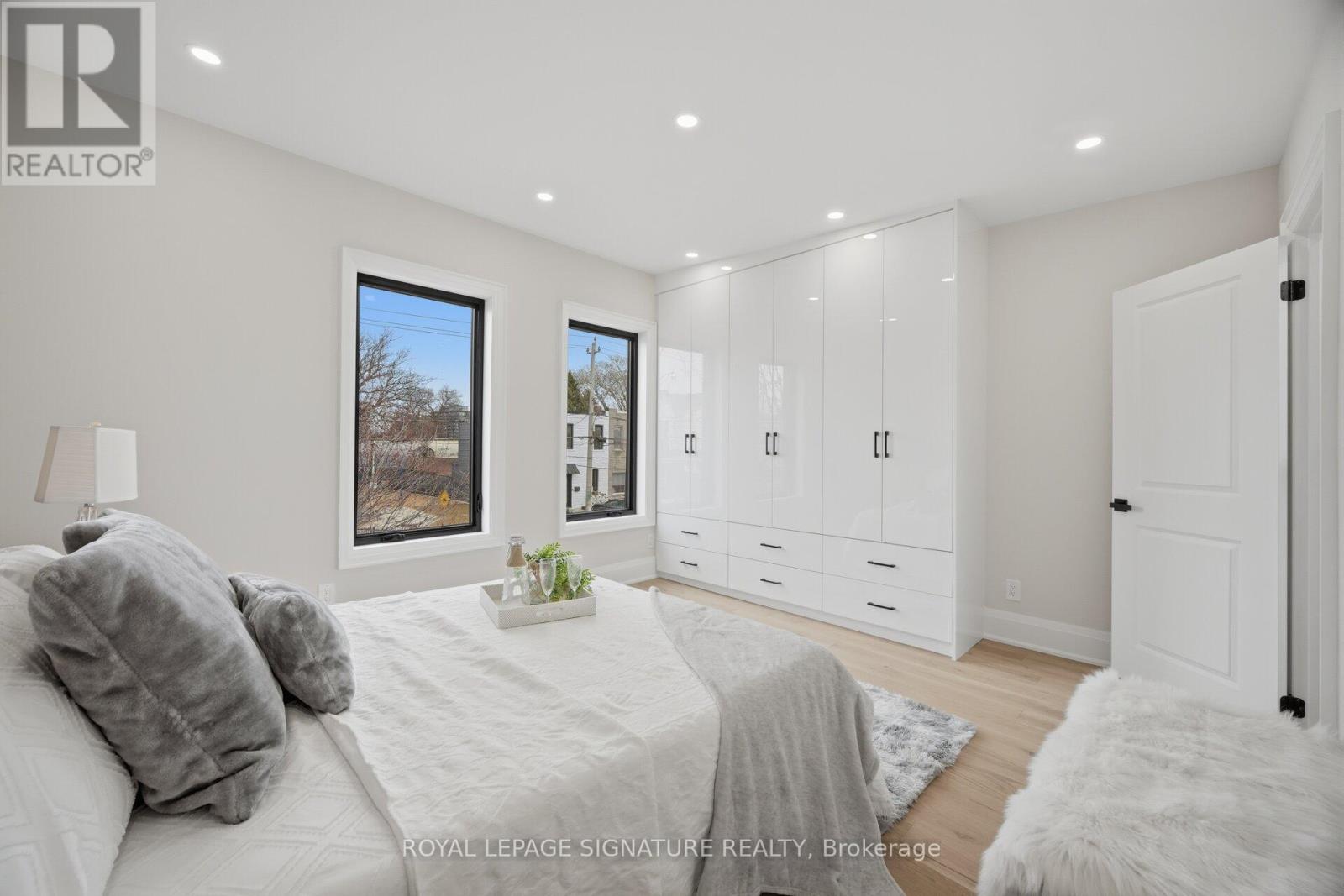 241 Maria Street, Toronto, Ontario  M6P 1W6 - Photo 22 - W13020072